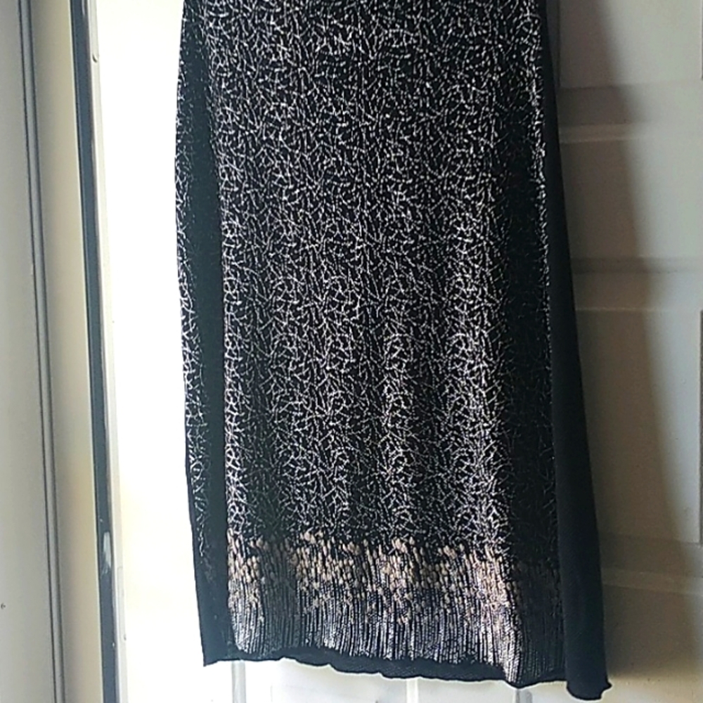 Skirt nice length 31 inched